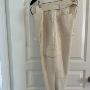 Banana Republic Refined Cargo Pants with Belt – Size 2 -Cream
